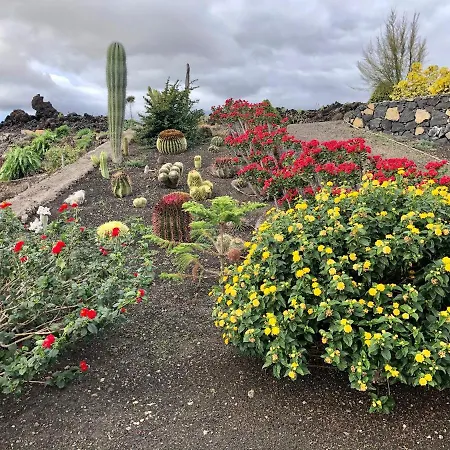 Casa Cueva De Palomas 1 *